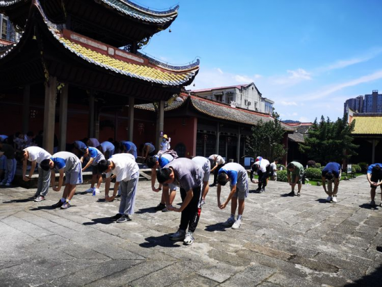 云图片
