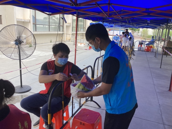 鹤港二期项目志愿者助力地方疫情防控