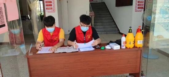 安徽怀远古城镇：志愿者积极助力疫苗接种工作