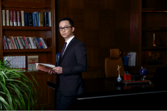 华帝董事长潘叶江做客《报时中国经济》，谈行业未来和企业责任