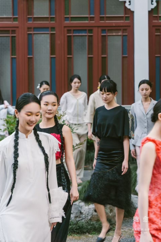 云图片