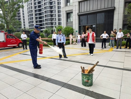 云图片